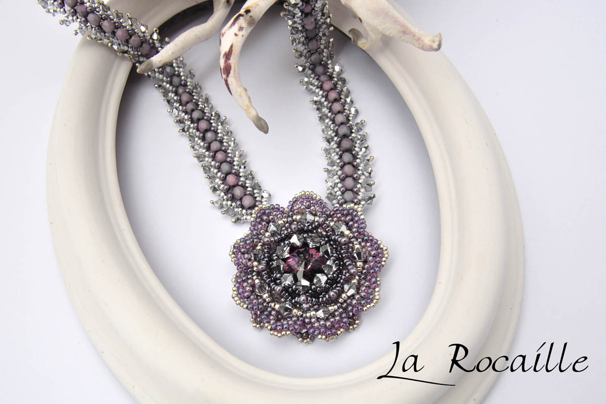 Necklace Rose